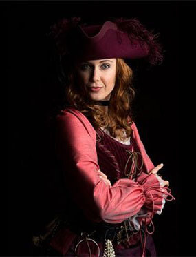 Redd-the-Pirate-to-mingle-through-Disneylands-New-Orleans-Square.jpg